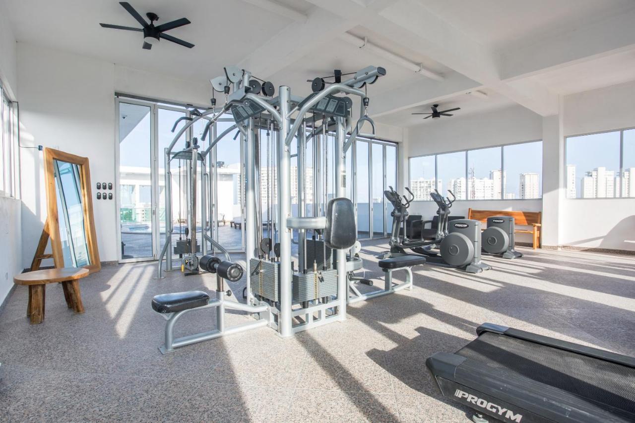 Capital O Cancun Ocean View, Cancún Exterior foto The gym at the hotel